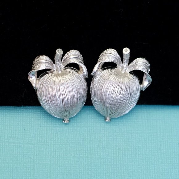 Vintage Silver Tone Fruit Clip On Earrings by Sarah Coventry - E39 - Picture 1 of 3